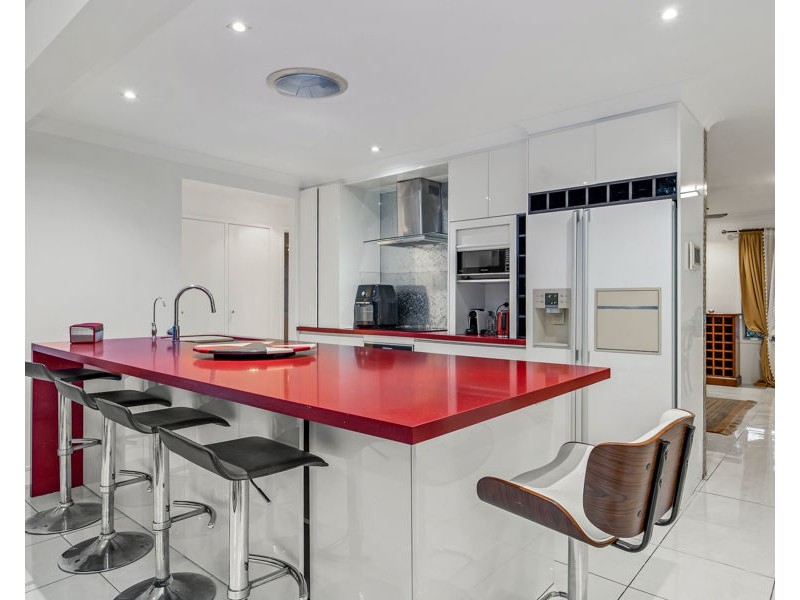 5 Tern Drive, Burleigh Waters QLD 4220