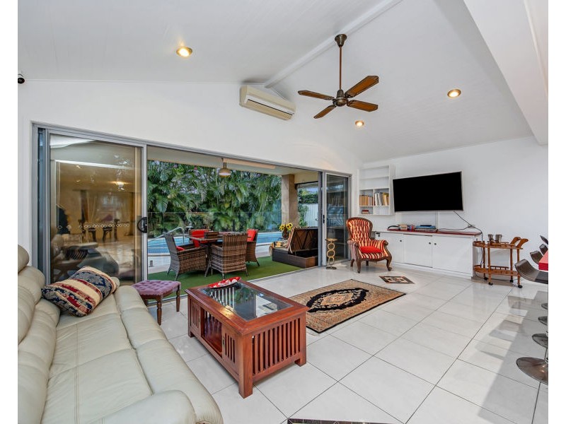 5 Tern Drive, Burleigh Waters QLD 4220