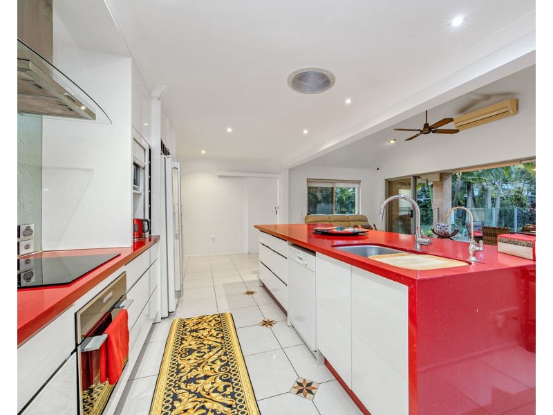 5 Tern Drive, Burleigh Waters QLD 4220