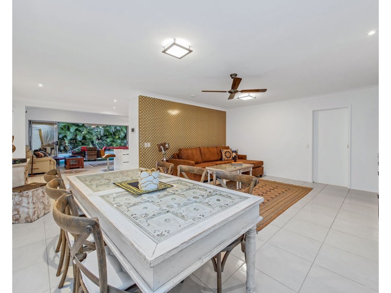 5 Tern Drive, Burleigh Waters QLD 4220