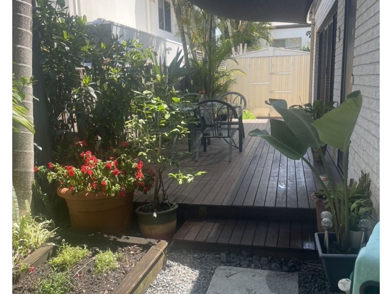 32 Azzurra Drive, Varsity Lakes QLD 4227