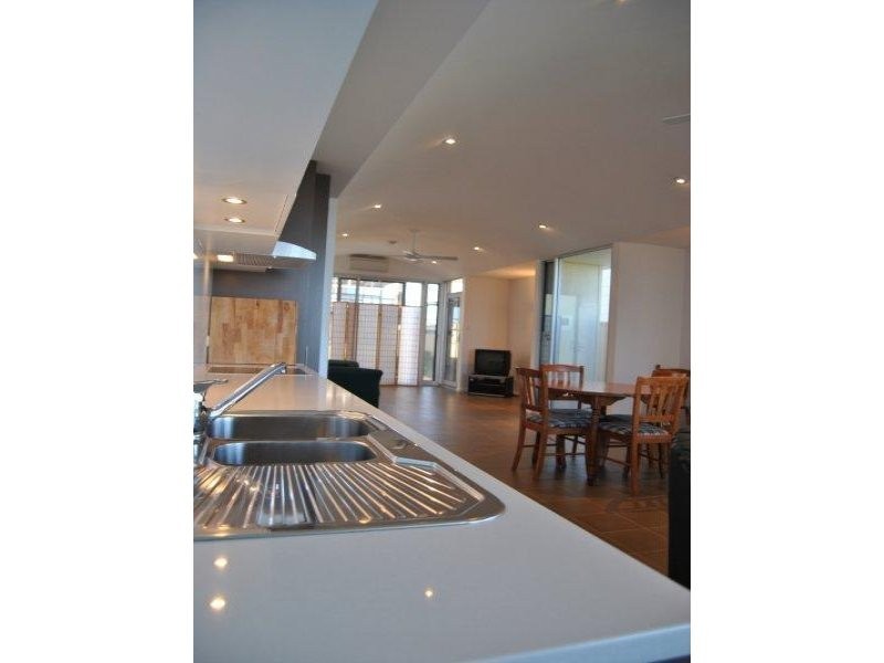 31 Esplanade, North Beach SA 5556