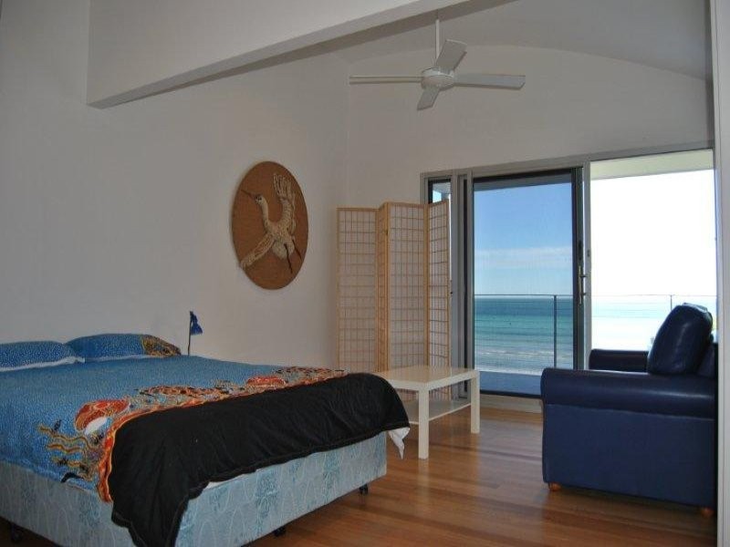 31 Esplanade, North Beach SA 5556