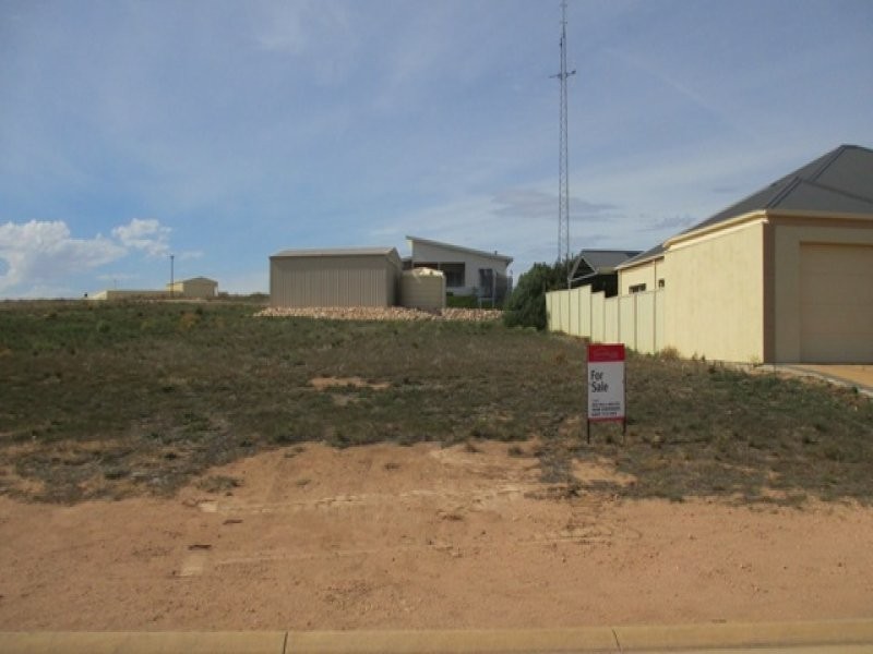 8 Sanders Street, Moonta Bay SA 5558