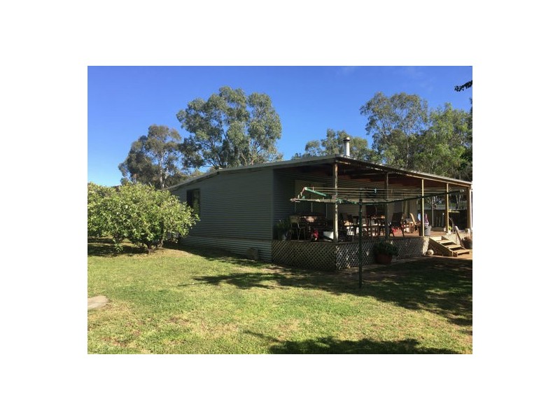 15 Rob Loxton Road, Walker Flat SA 5238