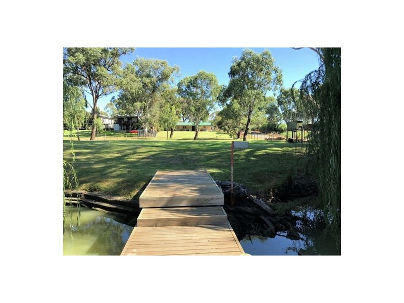 2 Murray Street (off Rob Loxton Road), Walker Flat SA 5238