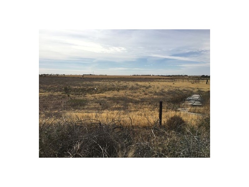 12 Sharples Rd, Wallaroo SA 5556