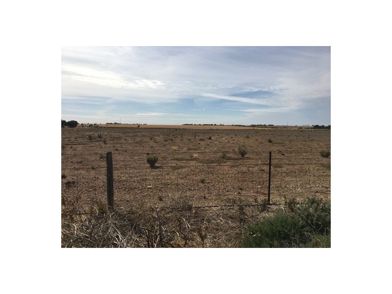 13 Sharples Rd, Wallaroo SA 5556