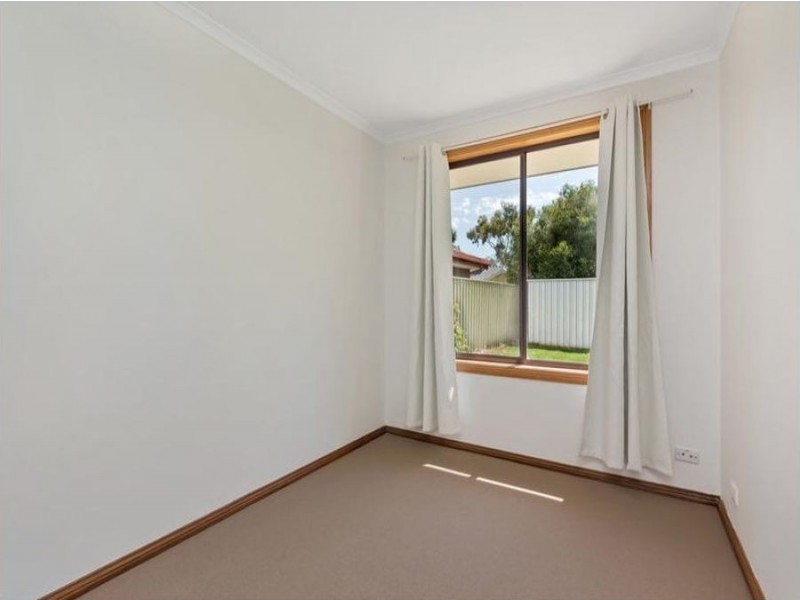 30 Wakeling Crescent, Parafield Gardens SA 5107