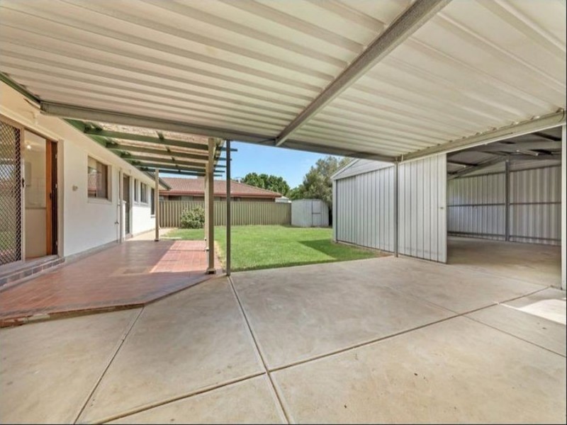 30 Wakeling Crescent, Parafield Gardens SA 5107