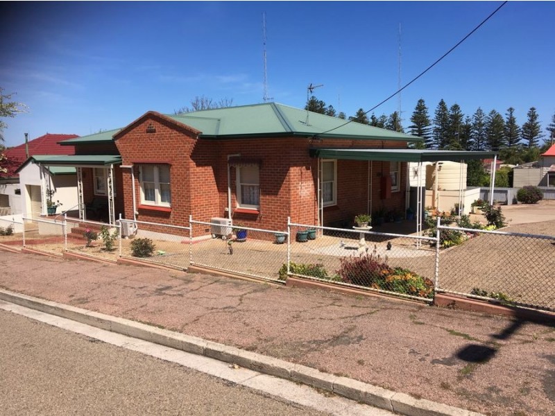 19 Harvey Street, Port Broughton SA 5522