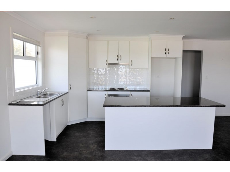 7 Fisherman Bay Road, Port Broughton SA 5522