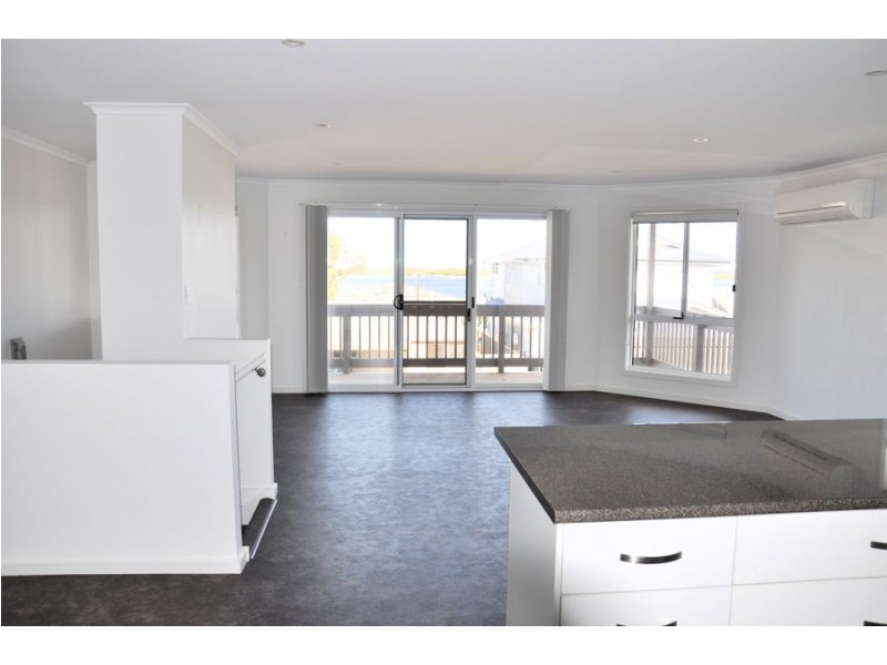 7 Fisherman Bay Road, Port Broughton SA 5522