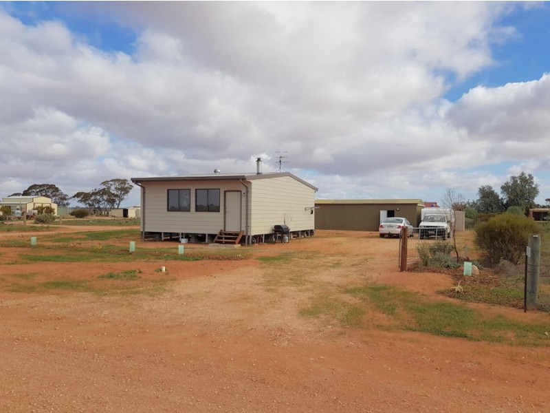 12 East Terrace, Mount Mary SA 5374