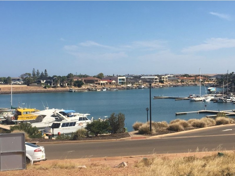 16 Inverness Way, Wallaroo SA 5556