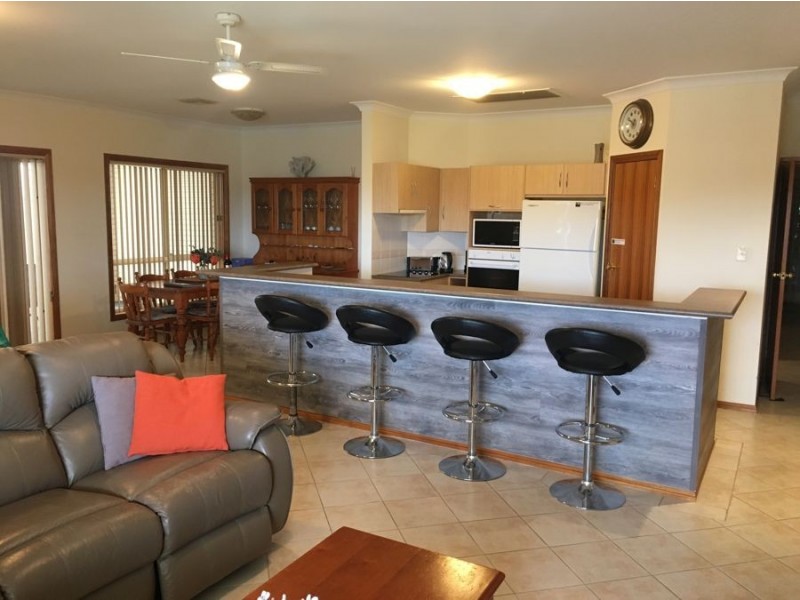 64 Pommern Way, Wallaroo SA 5556