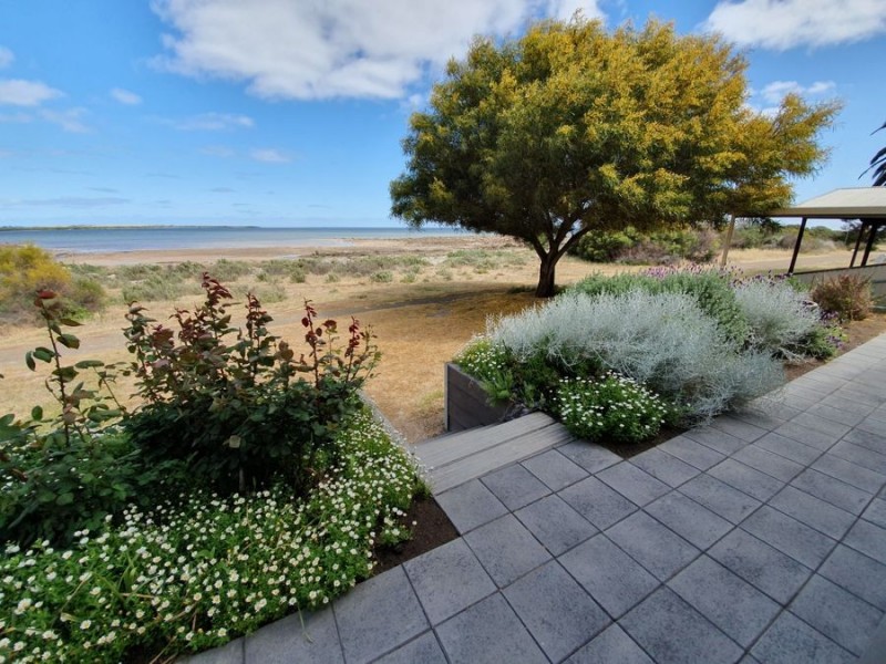 57 Kerley Street, Port Broughton SA 5522
