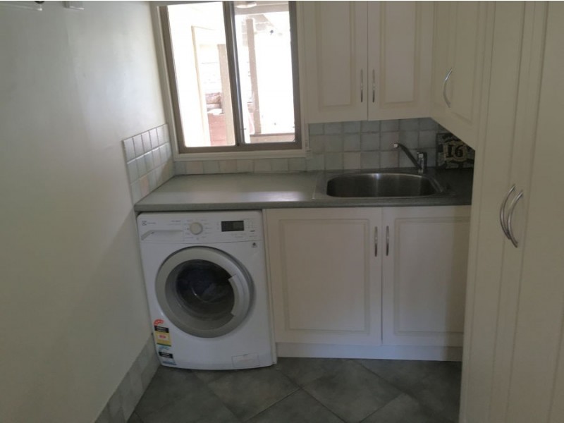 16 Kerley Street, Port Broughton SA 5522