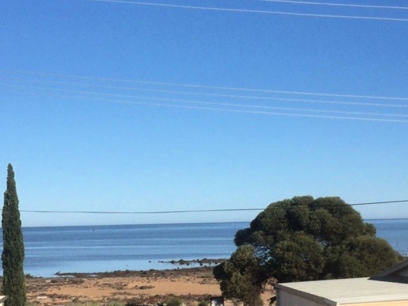 16 Kerley Street, Port Broughton SA 5522