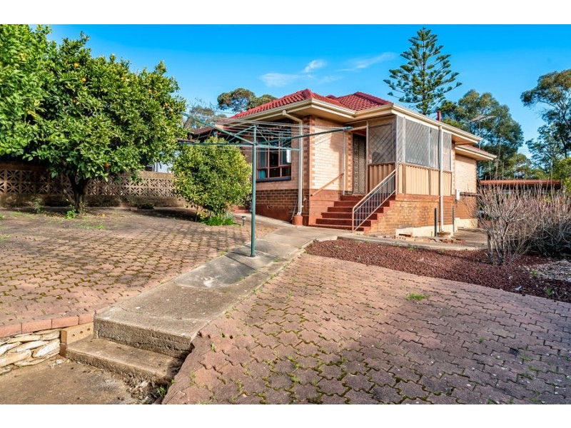 15 Hinton Avenue, Para Hills SA 5096