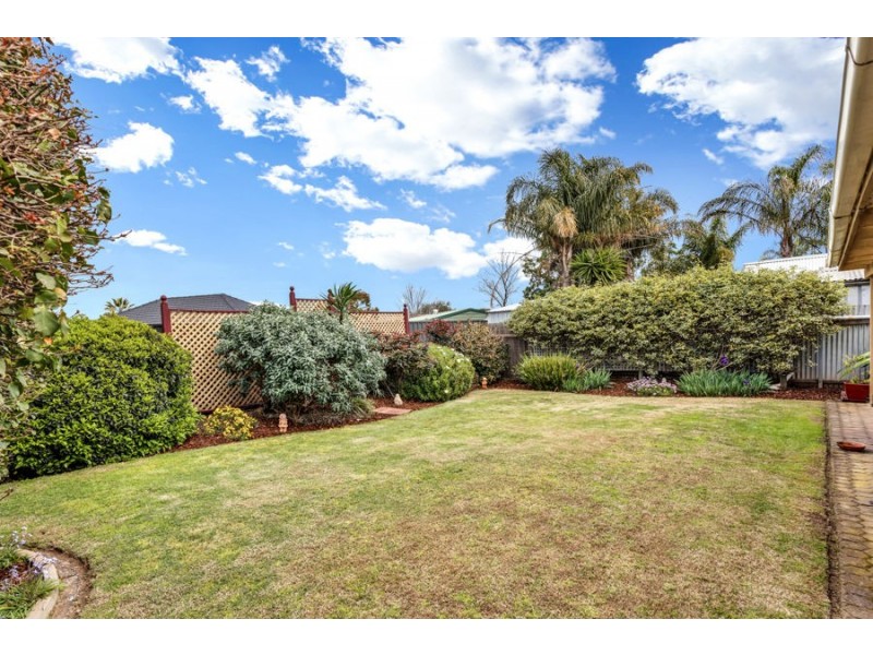 33 Barmera Avenue, Hope Valley SA 5090
