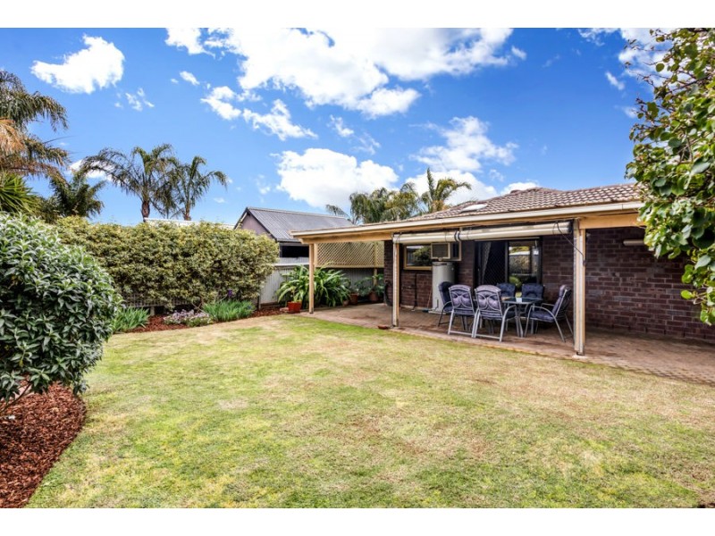 33 Barmera Avenue, Hope Valley SA 5090