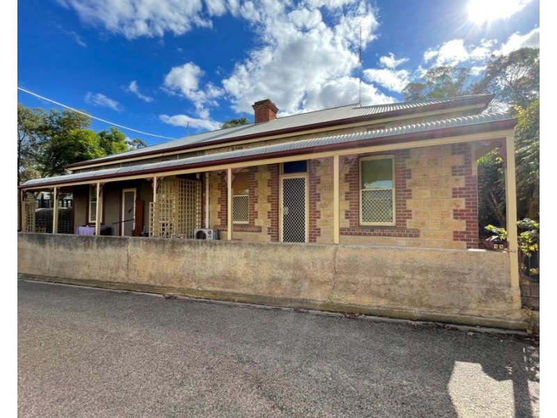 5 Schuetze Street (Units 1 & 2), Mannum SA 5238
