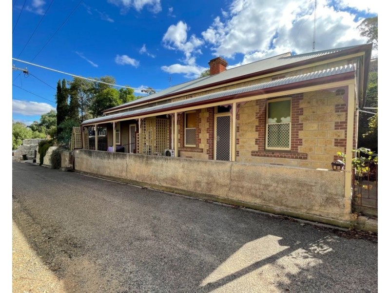 5 Schuetze Street (Units 1 & 2), Mannum SA 5238
