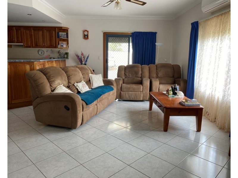 26 O’Connell St, Cowell SA 5602