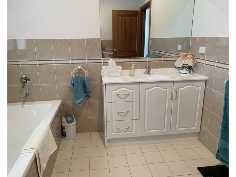 26 O’Connell St, Cowell SA 5602