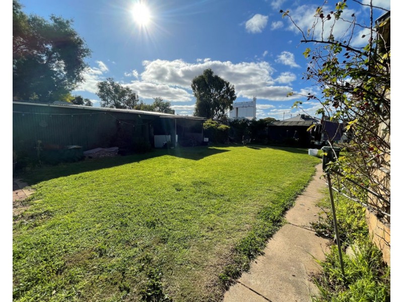 48 Main Street, Cowell SA 5602