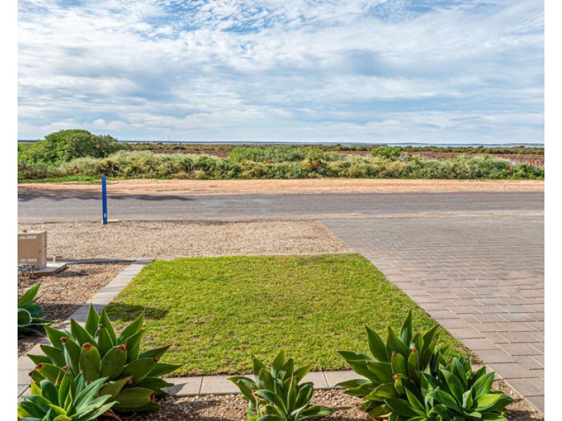 Unit 2 / 38 Esplanade, Cowell SA 5602