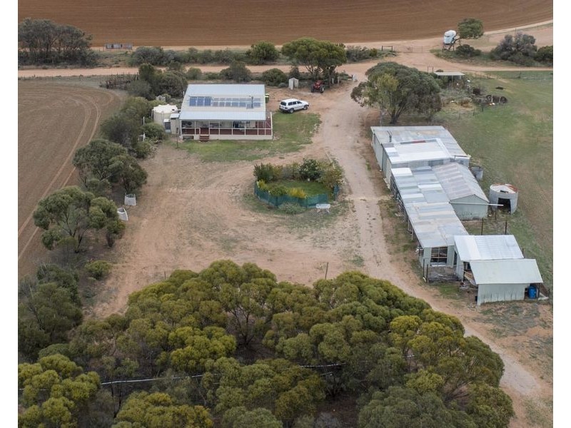 40 Hobbs Road, Port Broughton SA 5522