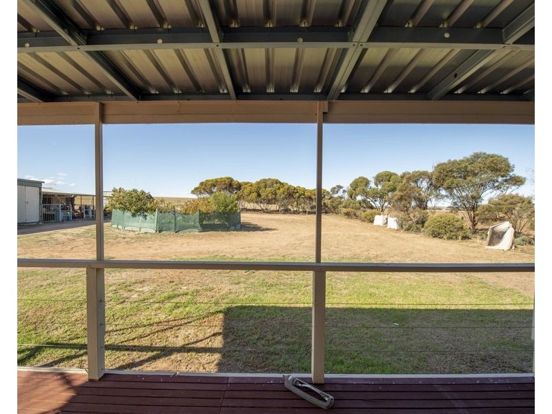 40 Hobbs Road, Port Broughton SA 5522