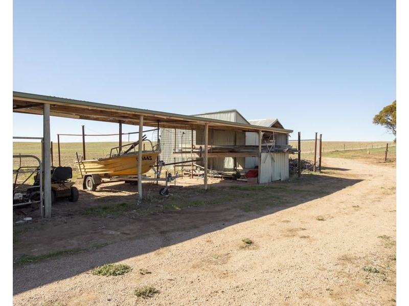 40 Hobbs Road, Port Broughton SA 5522