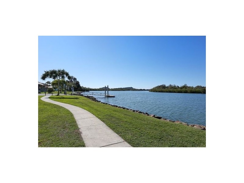 29 Riviera Ave, Tweed Heads West NSW 2485