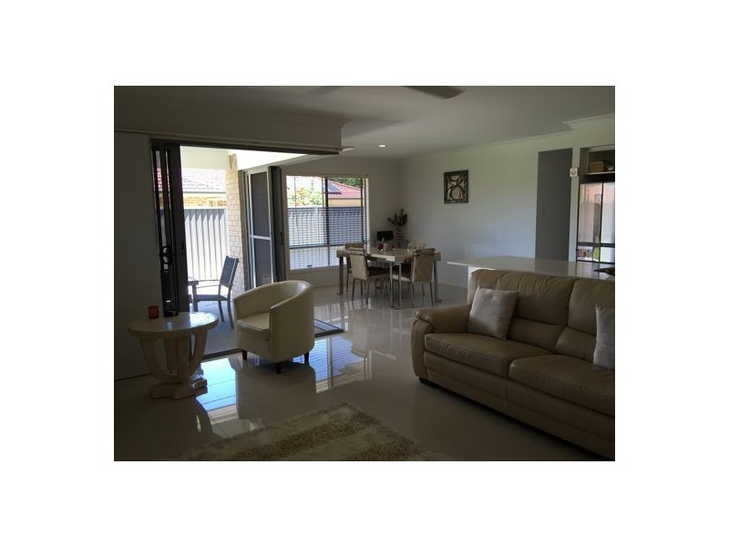 5 Gollan Drive, Tweed Heads West NSW 2485