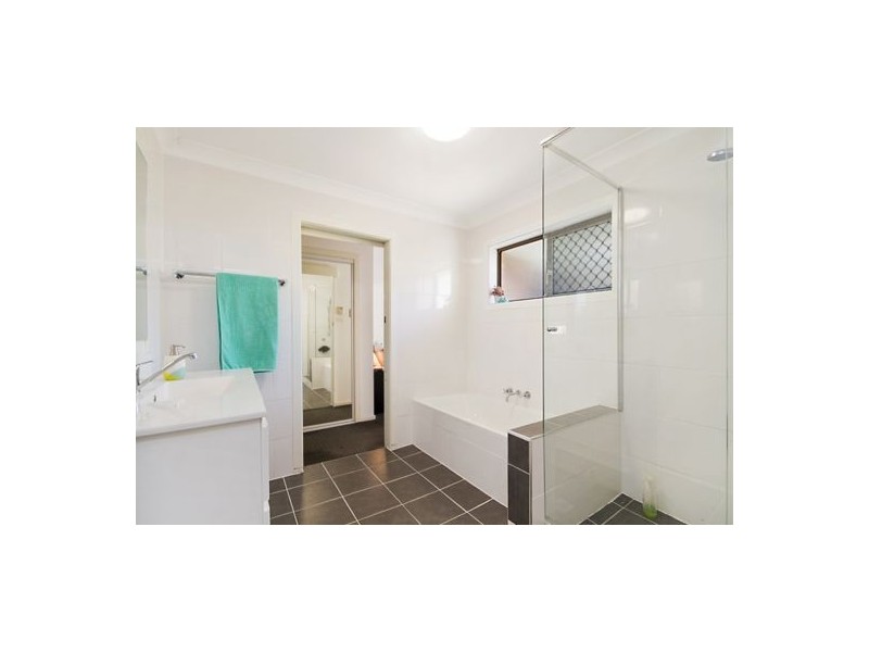 35 Inlet Drive, Tweed Heads West NSW 2485