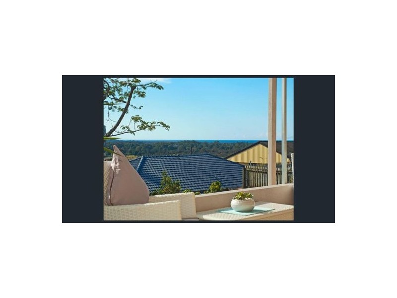 27 Laura Street, Banora Point NSW 2486