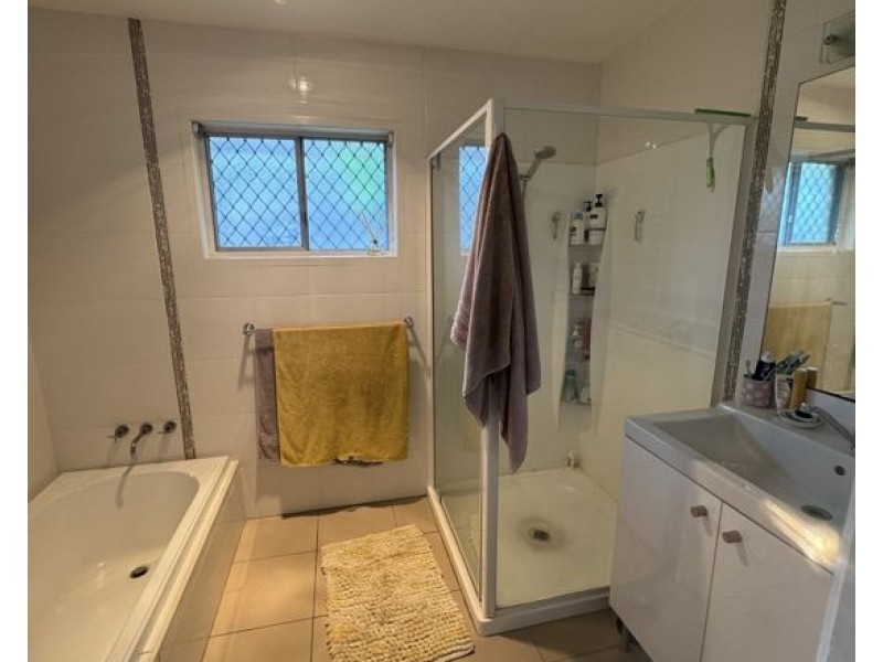 27 Laura Street, Banora Point NSW 2486