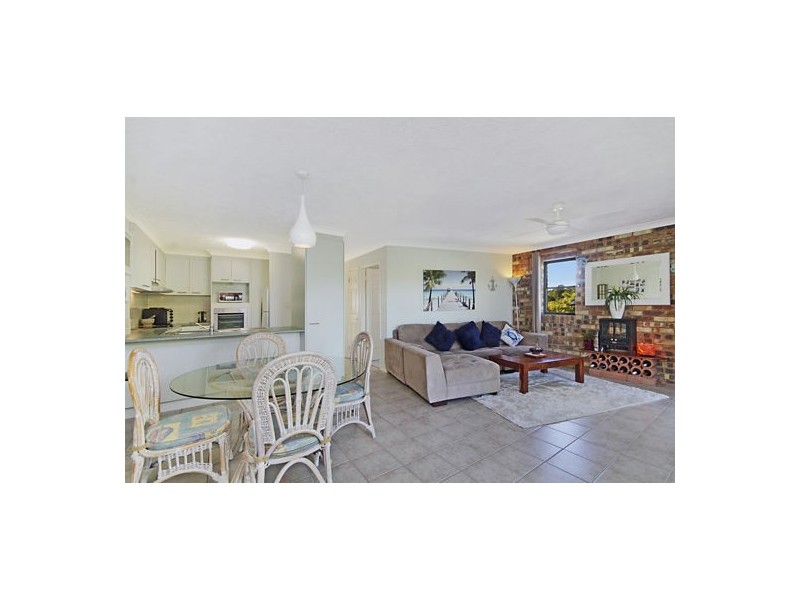 8 17 Korina Ave, Coolangatta QLD 4225