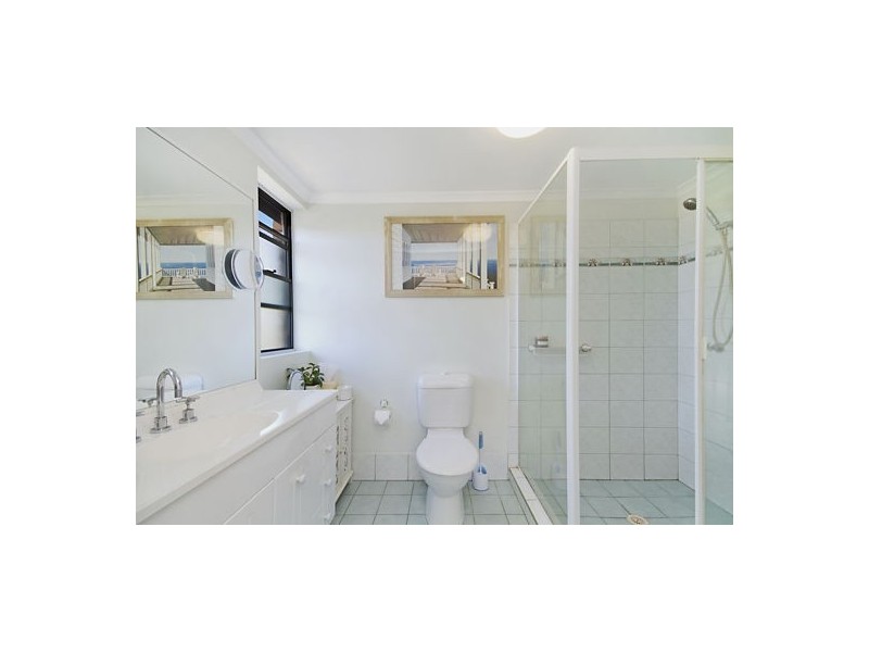 8 17 Korina Ave, Coolangatta QLD 4225