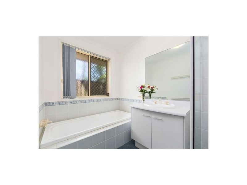 4 Firestone Drive, Banora Point NSW 2486