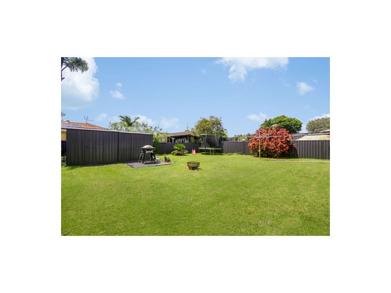 30 Riviera Ave, Tweed Heads West NSW 2485