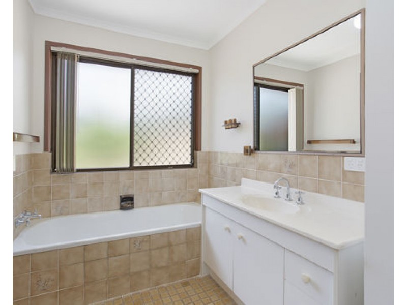 70 Peninsula Drive, Bilambil Heights NSW 2486
