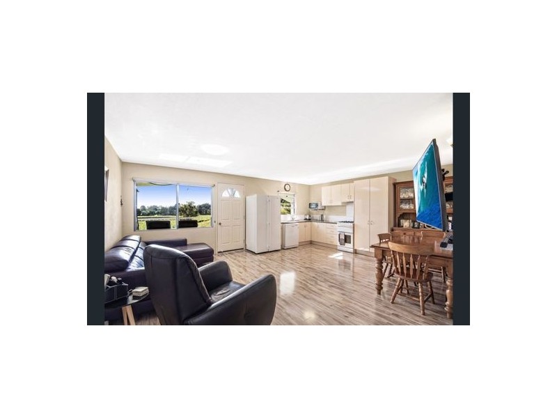 13 Robinsons Road, Piggabeen NSW 2486