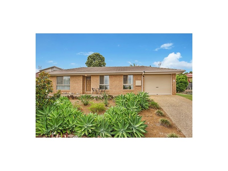 31 Amaroo Dr, Banora Point NSW 2486