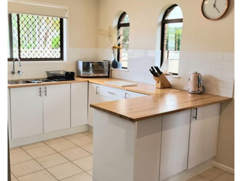 1/2 Riviera Ave, Tweed Heads West NSW 2485