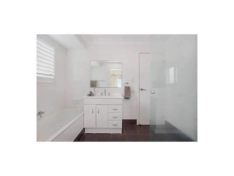 3 Nandina Terrace, Banora Point NSW 2486