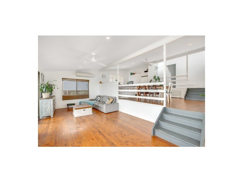 23 Broadwater Esplanade, Bilambil Heights NSW 2486